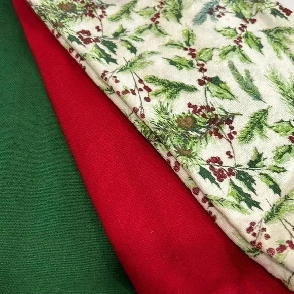 Holiday Cheer Set of 3 kitchen towels - Picture 3 of 5